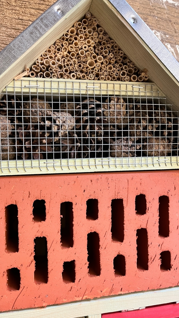 Hmyzie hotel 33,2x12,9x54,3cm