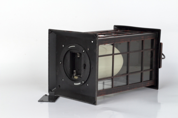 Hnědá lucerna 33cm