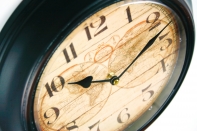 Hodiny 30cm pologule