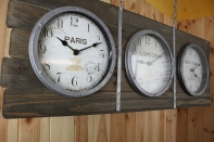 Hodiny na konzole Paris - London - New York 76cm