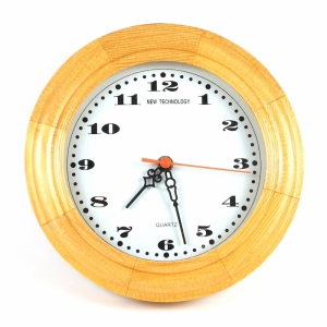 Hodiny nástenné drevené 24 cm