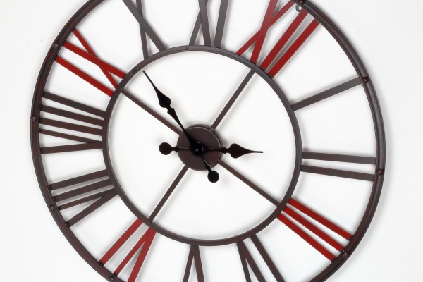 Hodiny nástenné kovové v industriálnom štýle 80cm