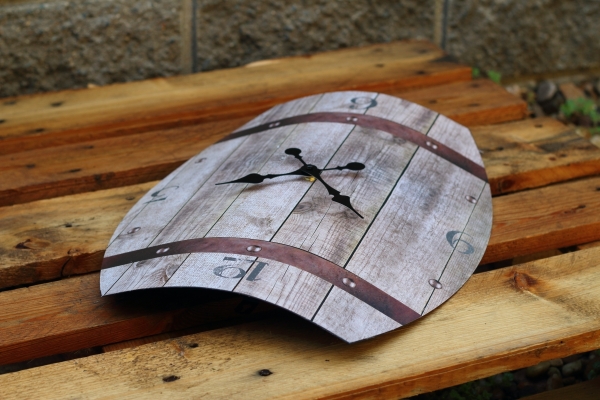 Hodiny nástenné plechové sud 50 x 38,5cm