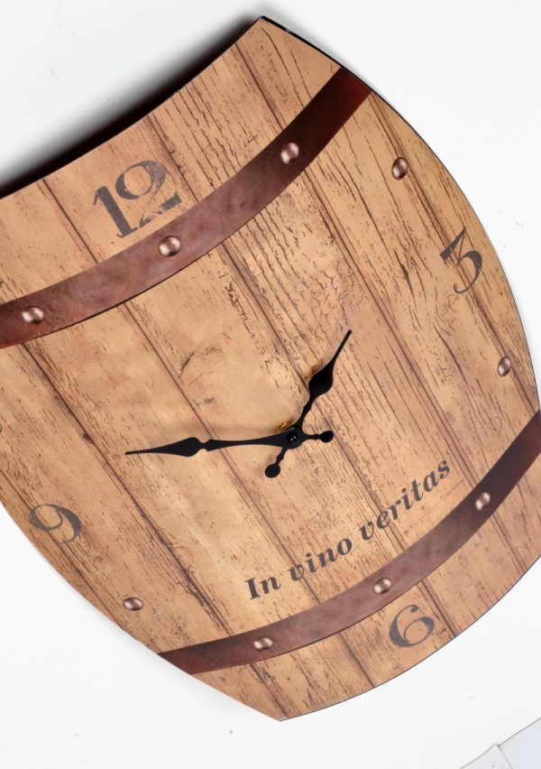 Hodiny nástenné plechové sud In vino veritas 50x38,5cm