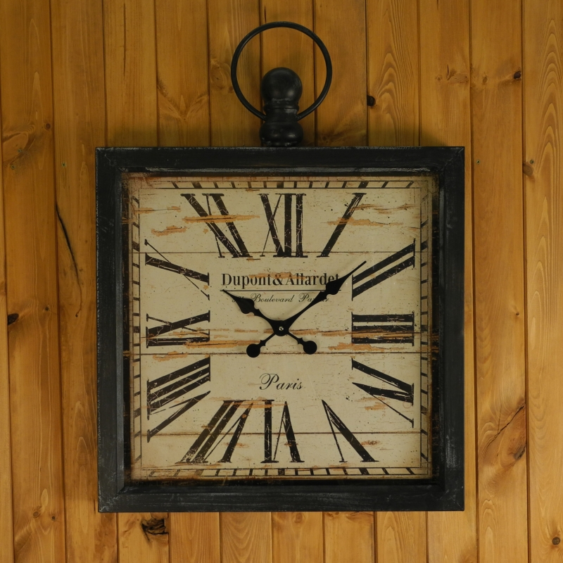 Hodiny nástenné - poškodenie - prasknuté sklo