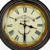 Hodiny nástenné - prasknuté sklo