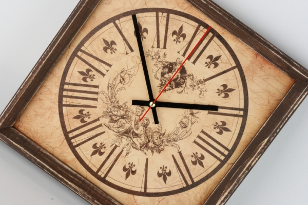 Hodiny nástenné s anjelikov 28x28cm