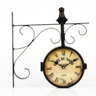 Hodiny obojstranné - vyradené z dôvodu vady strojčekov na jednej strane