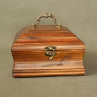 Hodiny retro - poškodené ľahkým škrabancom