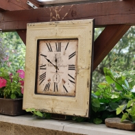 Hodiny sa zámockým vzorom 58x58cm