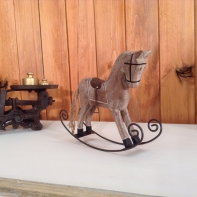 Hojdací koník hnedý St