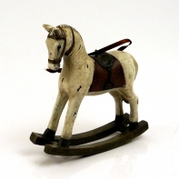 Hojdací kôň 12,5x4x12,5cm