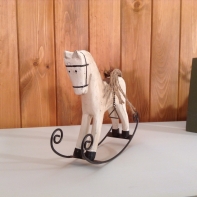 Hojdací kôň biely 22x18x6cm