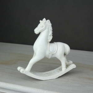 Hojdací kôň biely 9,5x9,5cm
