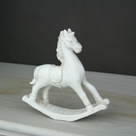 Hojdací kôň biely 9,5x9,5cm