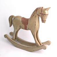 Hojdací kôň drevený hnedý 38×32×8cm