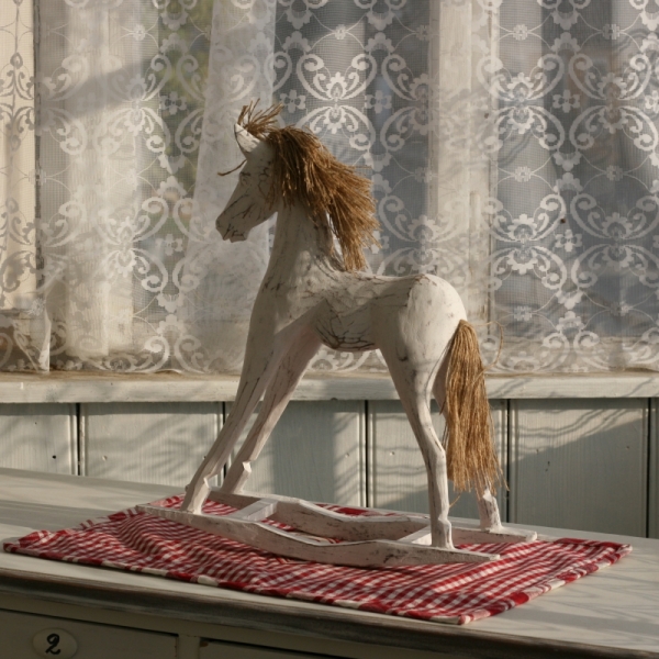 Hojdací kôň s patinou 48cm