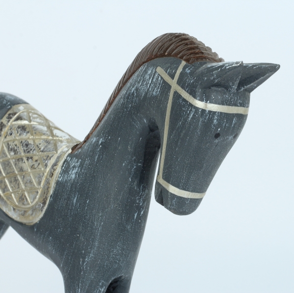 Hojdací kôň šedý so striebornými detailmi 30x25 cm
