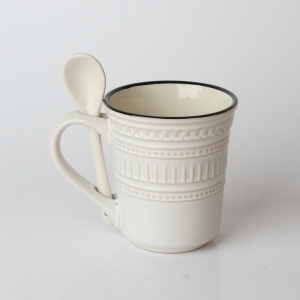 Hrnček s lyžičkou biely 300ml