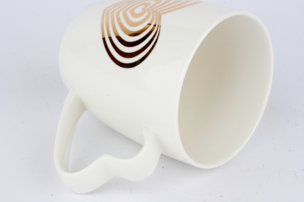 Hrnček so zlatým srdcom v darčekovom balení 360ml