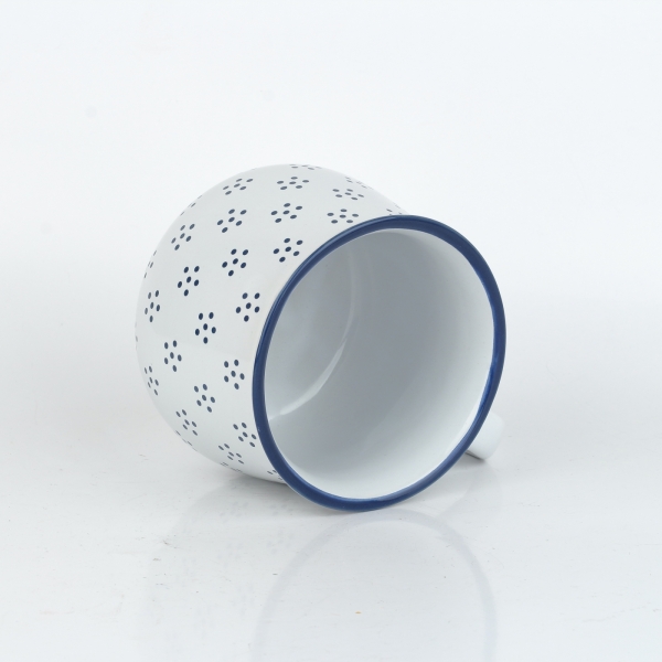 Hrnček väčší biely s čiernymi bodkami 770ml