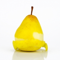 Olúpaná žltá hruška 10cm