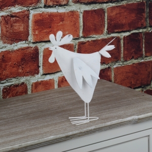 Jarné dekorácie plechový kohút biely 25cm