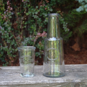 Karafa na vodu s pohárom 0,8l