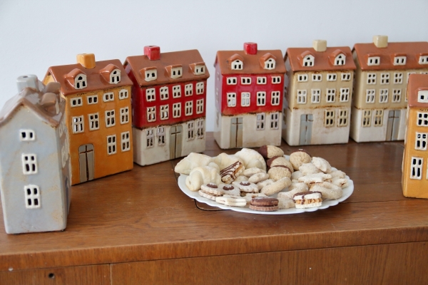 Keramické vianočné domčeky 14x19x7,5cm C