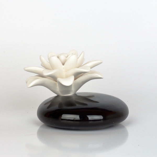 Keramický difuzér čierny oválny červená ruža Negro Flor Blanca 200ml