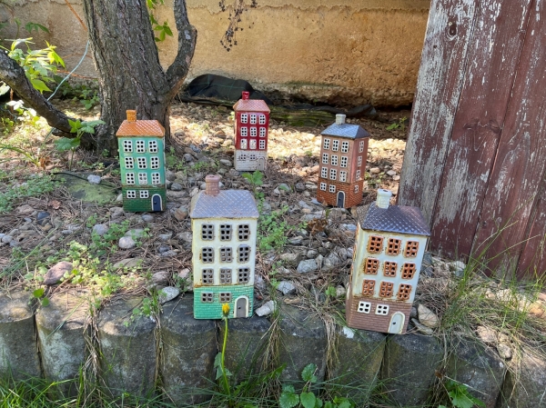 Keramický domček 16x18,5x10,5cm Typ A