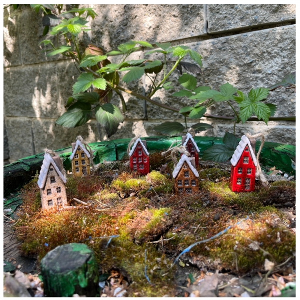 Keramický domček 3x2x6cm Typ C