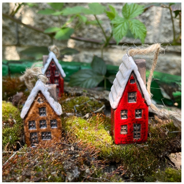 Keramický domček 3x2x6cm Typ C