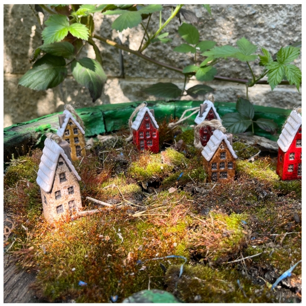 Keramický domček 3x2x7cm Typ B