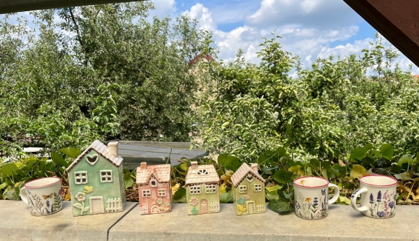 Keramický domček 17 x 11,8 x 7,5 cm