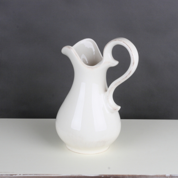 Keramický džbán s patinou