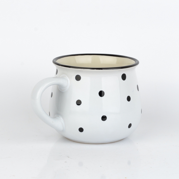 Keramický hrnček s bodkami biely objem 770 ml