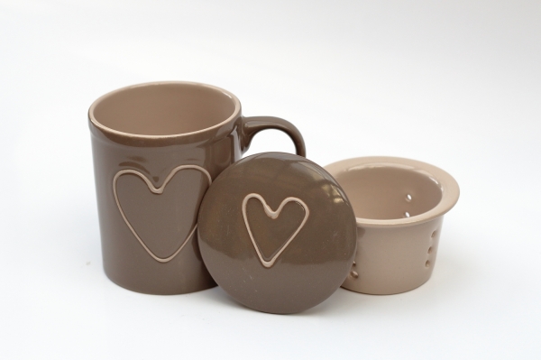 Keramický hrnček s viečkom hnedý 325ml