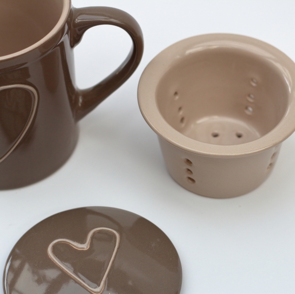 Keramický hrnček s viečkom hnedý 325ml