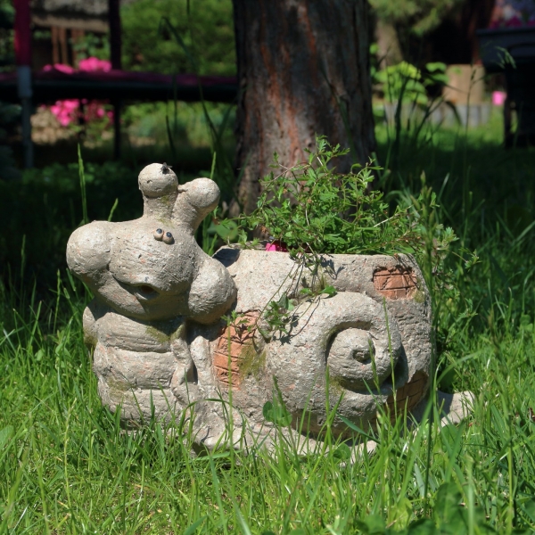 Keramický kvetináč slimák 24×25,5×40 cm