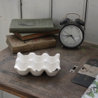 Keramický stojanček na vajcia 