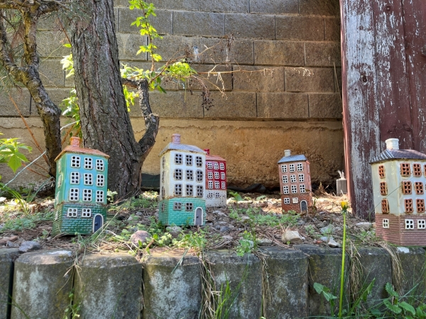 Keramický svietnik domček C 11 x 24,5 x 9,5 cm