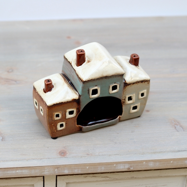 Keramický svietnik tri domčeky 19x8x13,5cm