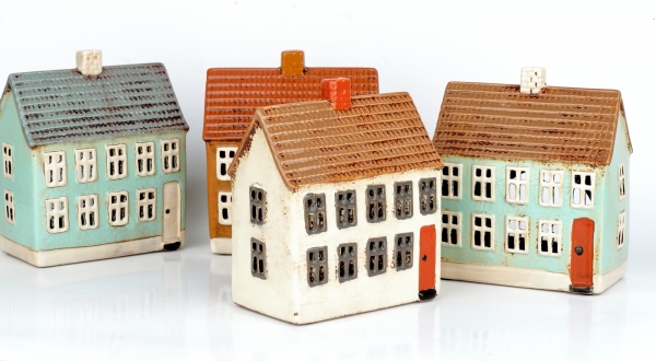 Keramický vianočný domček 17x8x14cm