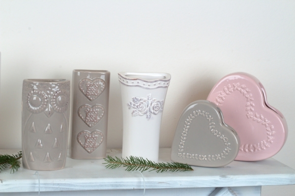 Keramický zvlhčovač vzduchu s kvetinami 10x17x3,8cm