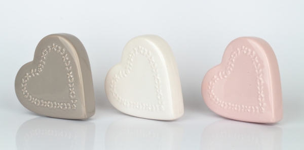 Keramický zvlhčovač vzduchu srdce biely 13x3,2x13cm