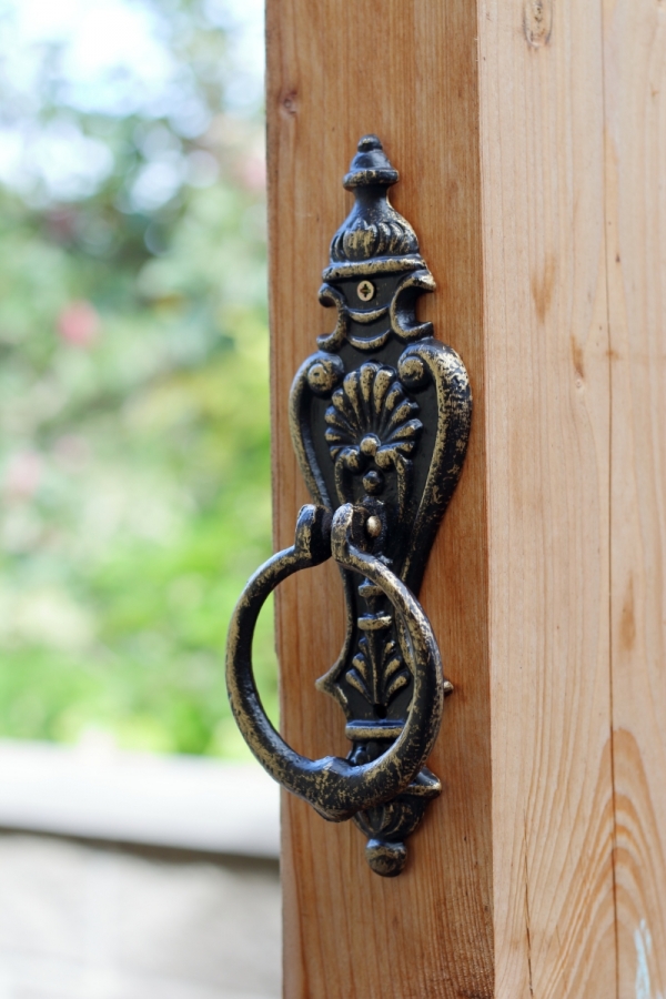 Klopadlo na dvere mosadz 24x9cm