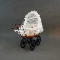 Kočík pre bábiky 30x40x20cm