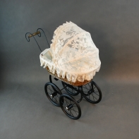 Kočík pre bábiky 41x60x26cm