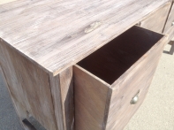 Komoda na nožičkách 45x160x75cm